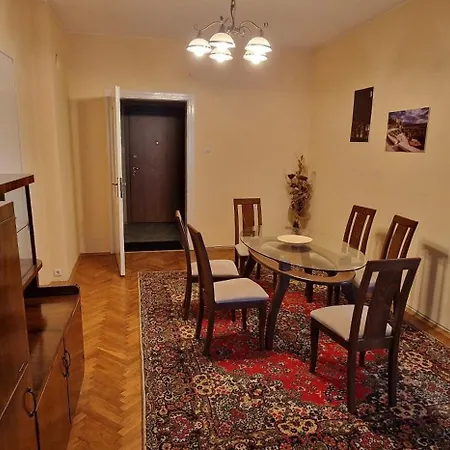 아파트 2bd Heart Of Boheme Flat Free Parking